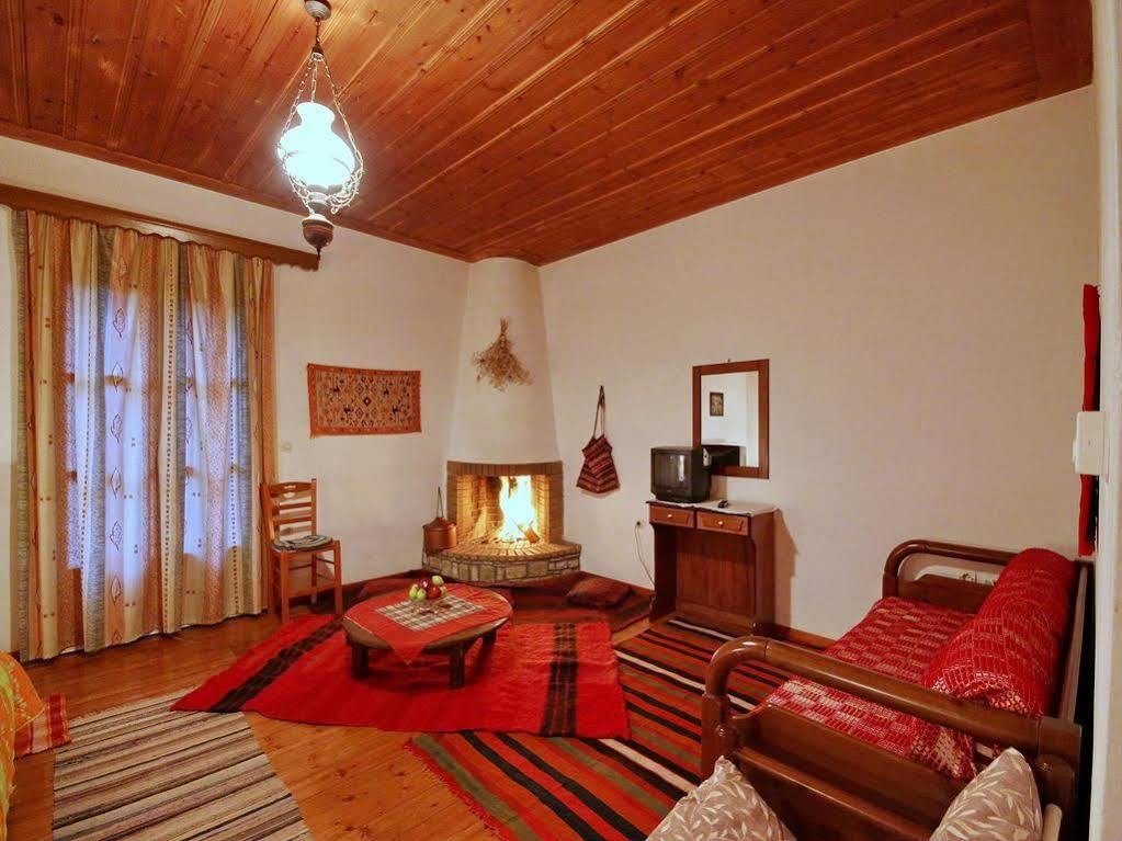 Andrea Sofi Guesthouse Dimitsana Luaran gambar
